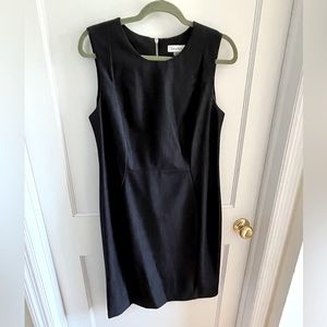 GUC Calvin Klein sheath dress in dark navy size 12, exposed 3/4 zip in back.